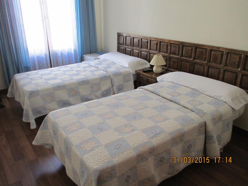מדריד Hostal Machin מראה חיצוני תמונה