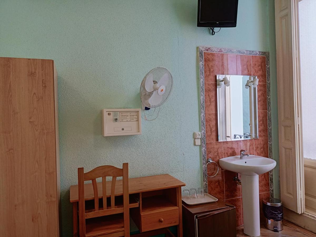 מדריד Hostal Machin מראה חיצוני תמונה